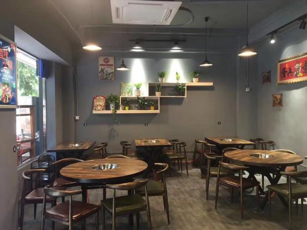 高档火锅店餐桌椅